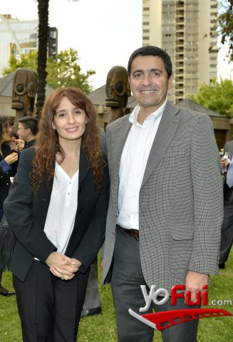 Daniela Márquez, Carlos González