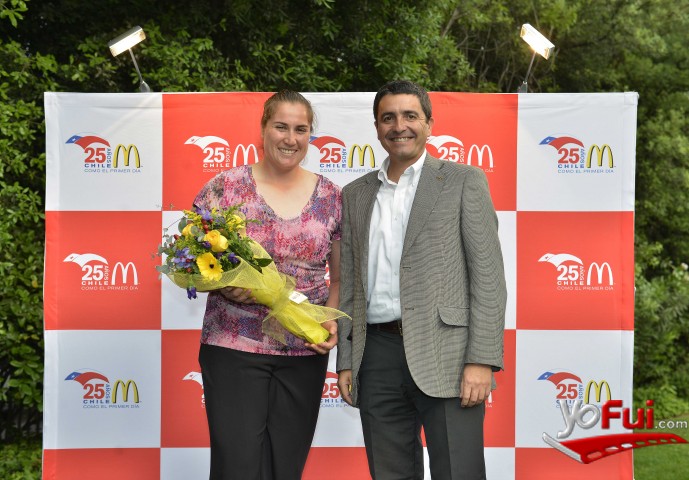 Karen Gallardo, Carlos González