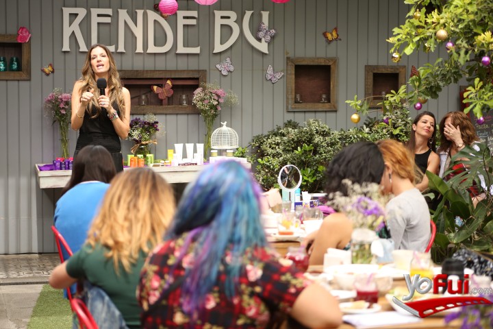 Catalina Aguirre y asistentes al evento