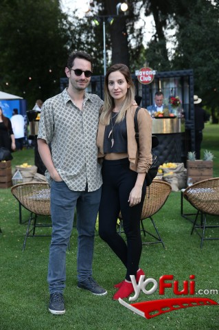 Santiago Tupper, Daniela Palavecino