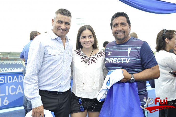 Alberto Acosta en Jugadores históricos en el lanzamiento de nueva camiseta de UC