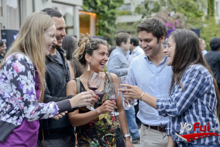 Fotografía en "Fiesta del Vino" en Puerto Varas, Terraza del Hotel Patagónico