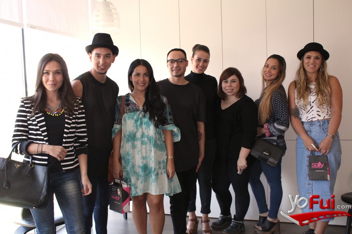 Asistentes al lanzamiento de Bodyography