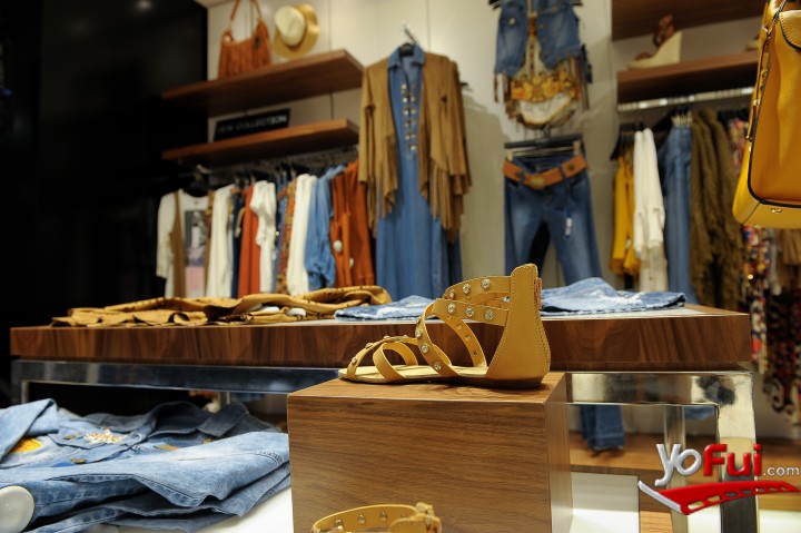 Fotografía en Studio F inauguró tienda en Casacostanera, Casacostanera