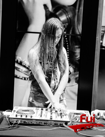 Fotografía en Studio F inauguró tienda en Casacostanera, Casacostanera