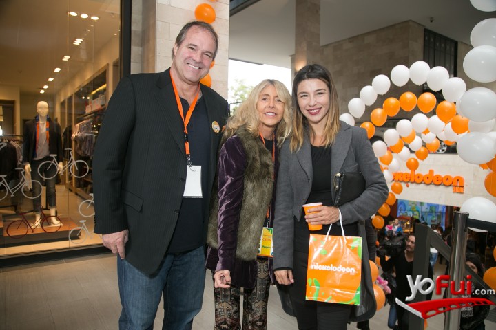 Lance Ayrault, Magdalena Ross, Francisca Merino