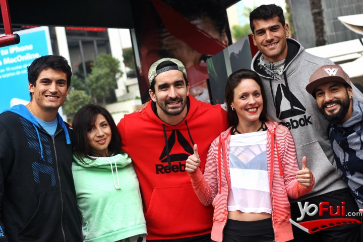YoFui.com Reebok lanza nueva campaña "Be More Human", Plaza Central del Boulevard Parque Arauco (6701)