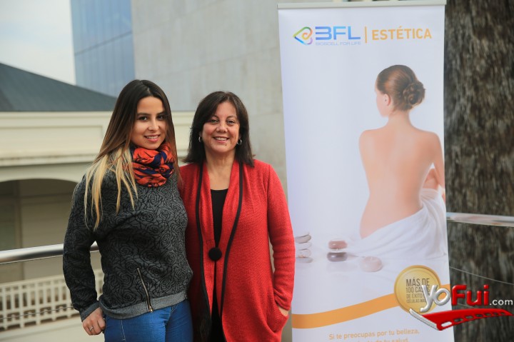María José Crespo, Rebeca Salas