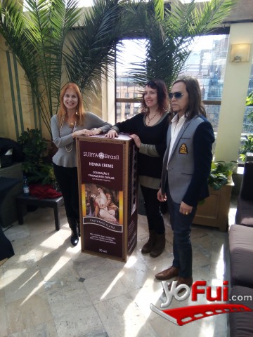 Clelia Angelon, Camila Hernández, Hugo Guerra