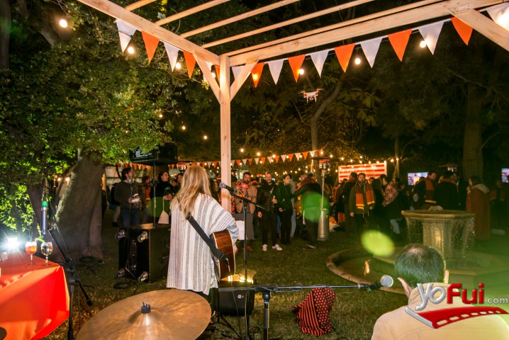 Juanita Moore llenó la noche con su música, en el evento Aperol Spritz Seasons