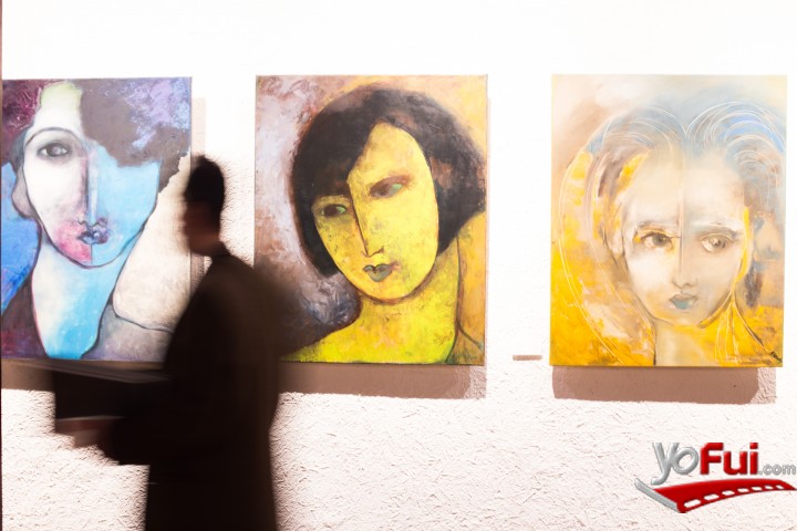 Fotografía en Inauguración “De Regreso a la Cumbre” de Marcela Mendy, Casas de Lo Matta