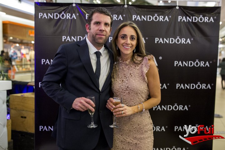 Alejandro Carrasola, Macarena Mery