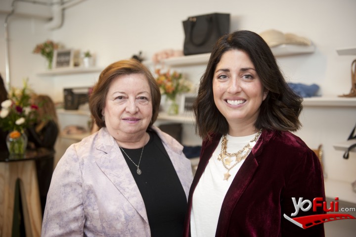 Marina Meneses Weber, Valentina Espinoza