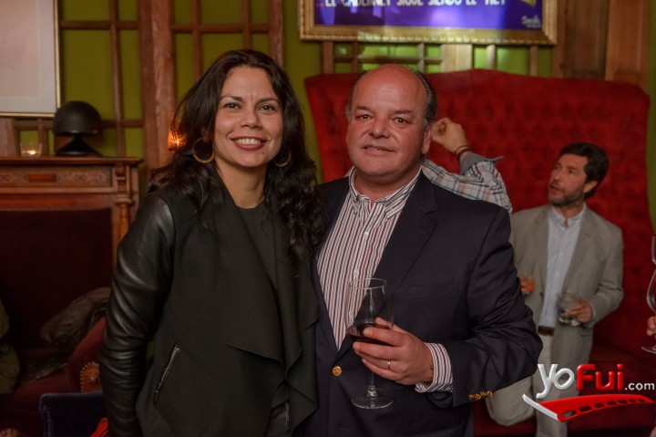 Ana Maria Barahona, Thomas Wilkins