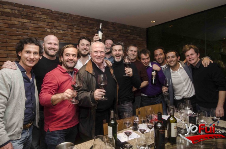 El grupo completo junto a Jon Usabiaga