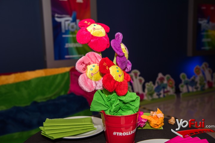 Fotografía en Premiere exclusiva de la película TROLLS, Cine Hoyts Casa Costanera