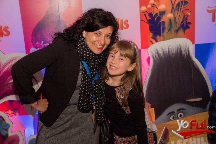 Doris de la Cruz, Giulia Inostroza
