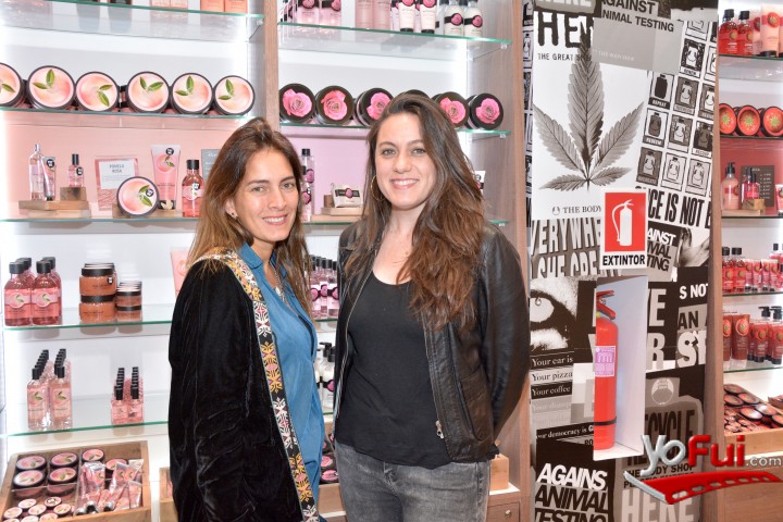 Carola Escobar, Nieves Ortuzar