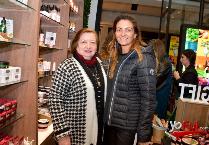 Marina Meneses Weber, Carolina Honorato