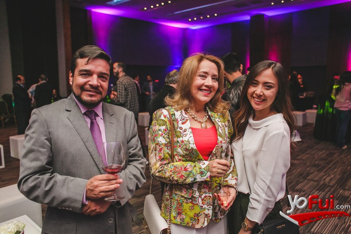 Fernando Cornejo, Elizabeth de Arellano, Vanessa Arellano