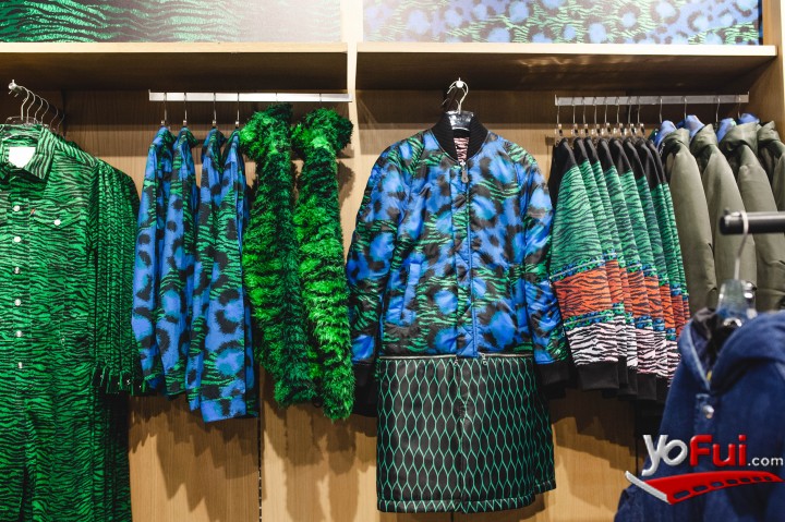 Fotografía en KENZO x H&M llega a Chile bajo una explosión de colores y estampados, Tienda H&M