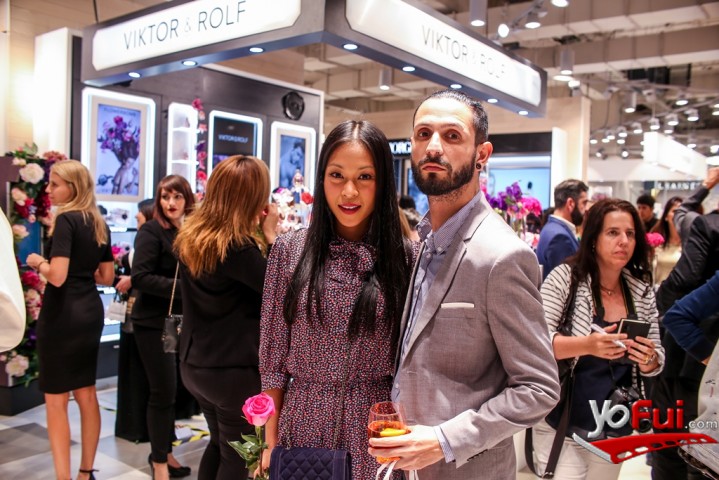Fotografía en Lanzamiento Flowerbomb y Spicebomb de Viktor&Rolf, Tienda París