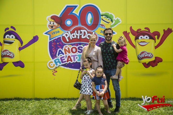 Alvaro Ballero con su familia