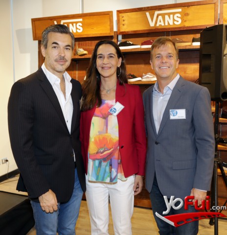 Juan Pons,VicePres Strategy Consumer Insight VFCasaRegion, Isabel Soriano, VicePres JeansWearBrands VF Casa Region, Stan Jewell, President VF Casa Región