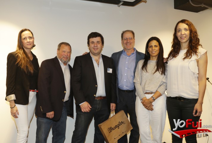 Carolina Muñoz, Sam Tucker, Hugo López, Victor Feingold, Carolina Pérez, Consuelo Larrea
