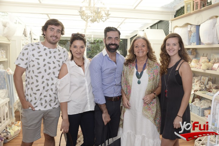 Vicente Pesce, Francisca vives, Mario Ribera, Nina Herrera, Trinidad Riesco