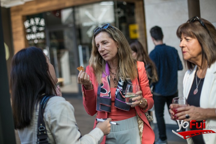 Andrea Eluchans en Samsonite inaugura tienda numero 100 en Chile
