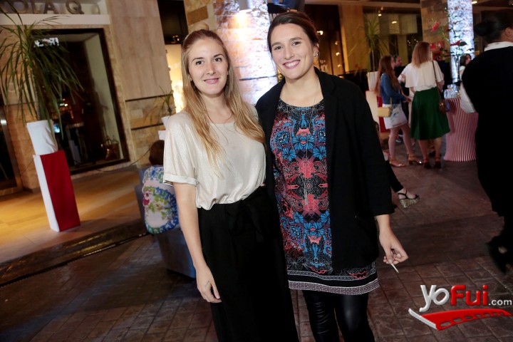 Juanita Moore, Javiera Cruz