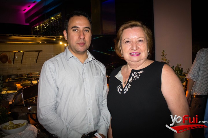 Roberto Vasquez, Marina Meneses Weber