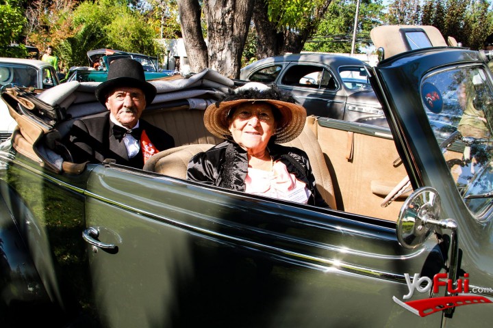 Fotografía en XIII  versión de “Caravana Solidaria por el Adulto Mayor”., Varias comunas de Santiago