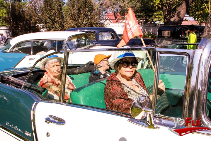 Fotografía en XIII  versión de “Caravana Solidaria por el Adulto Mayor”., Varias comunas de Santiago
