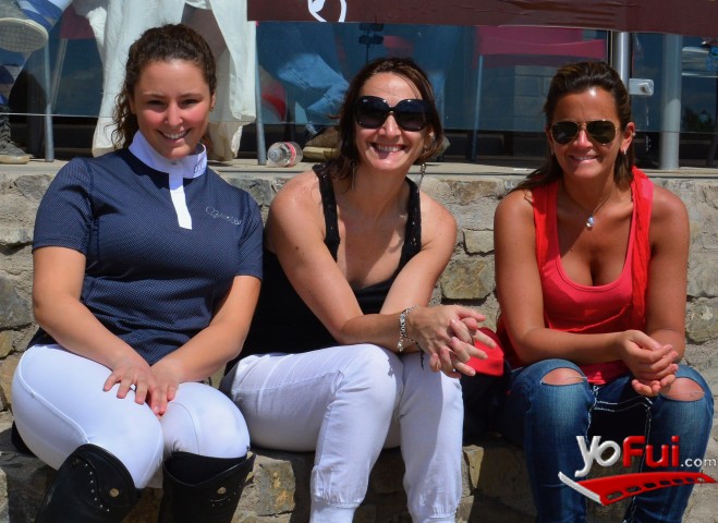 Dominique Vinet, Mónica Muro, Rosario Hasbún
