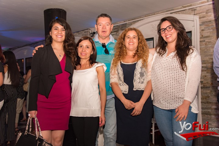 Paola Barros y su equipo