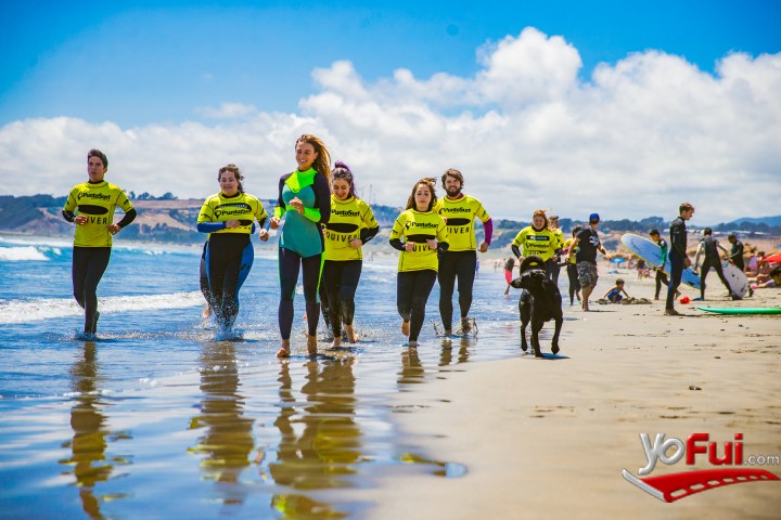 Fotografía en Claro Verano e Isidora Ureta realizaron una clínica de Surf en playa La Boca, Playa La Boca