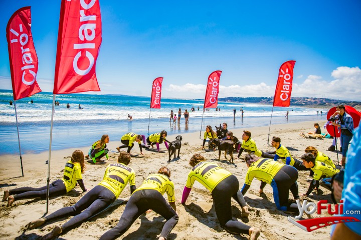 Fotografía en Claro Verano e Isidora Ureta realizaron una clínica de Surf en playa La Boca, Playa La Boca