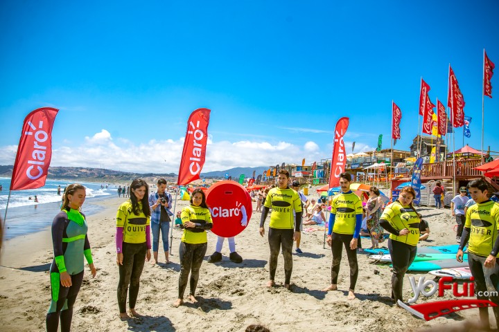 Fotografía en Claro Verano e Isidora Ureta realizaron una clínica de Surf en playa La Boca, Playa La Boca