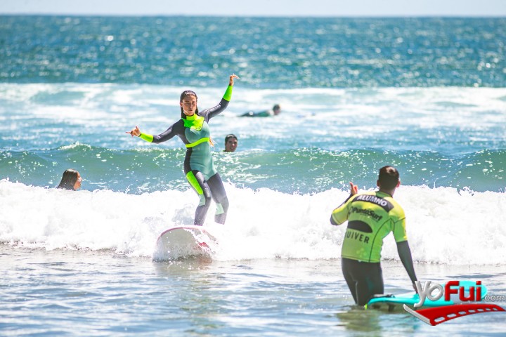 Fotografía en Claro Verano e Isidora Ureta realizaron una clínica de Surf en playa La Boca, Playa La Boca