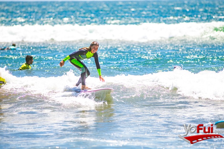 Fotografía en Claro Verano e Isidora Ureta realizaron una clínica de Surf en playa La Boca, Playa La Boca