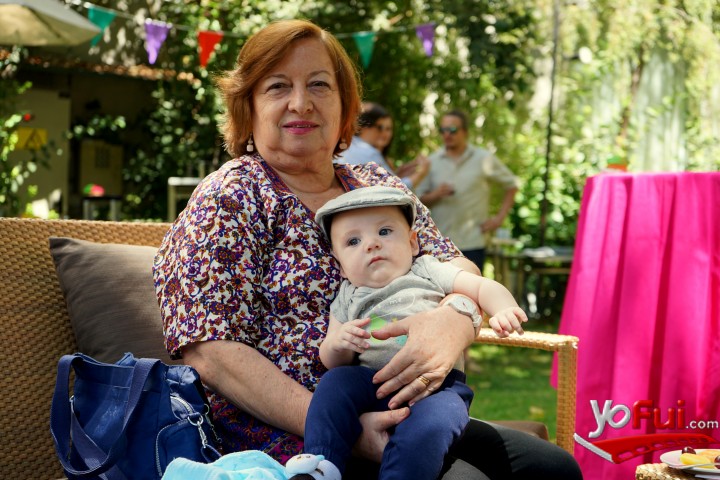 Marina Meneses Weber y su nieto Valentín