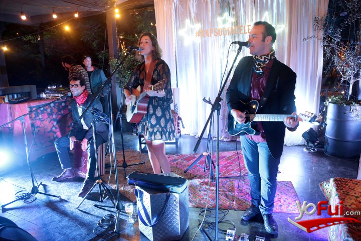 Vitrola Folk