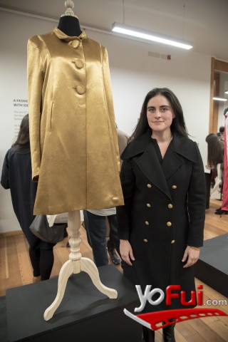 Carola Arias y su abrigo Bazar La Pasión