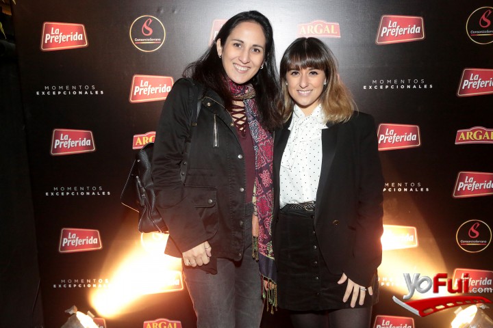 Paula Zuvic, Camila Vera