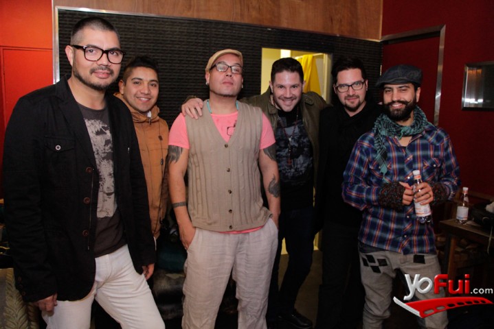Músicos antes de salir a escenario