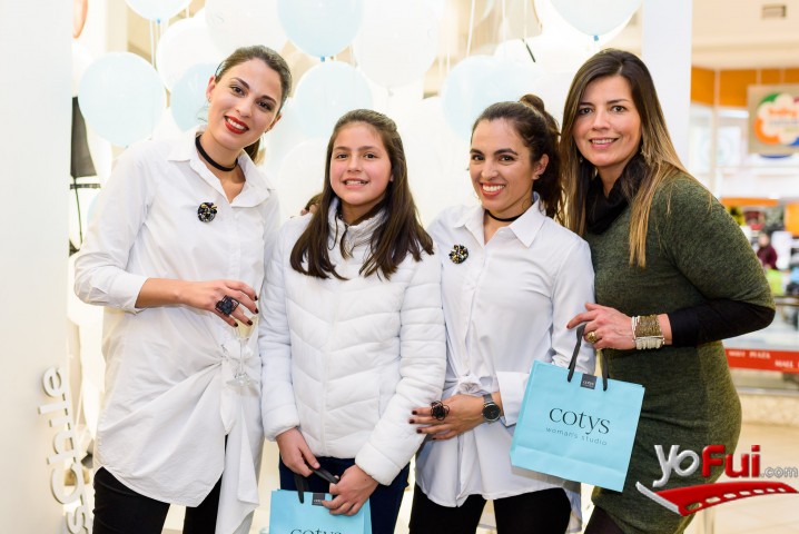 Pamela Uribe, Athena Montecinos, Catalina Perello, Carolina Smith