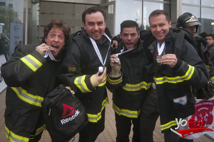 YoFui.com Mil bomberos suben la torre más alta de Sudamérica en desafiante Carrera Vertical, Torre Costanera (7688)