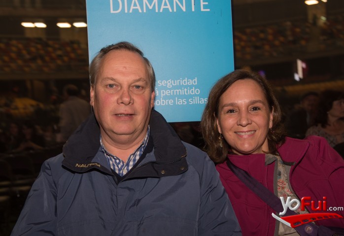José Antonio Valiente, Carmen Luz Barros